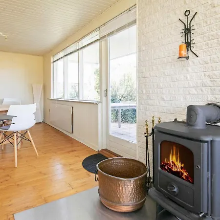 Three-bedroom Holiday In 3 Hébergement de vacances