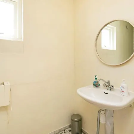 Three-bedroom Holiday In 3 Hébergement de vacances *