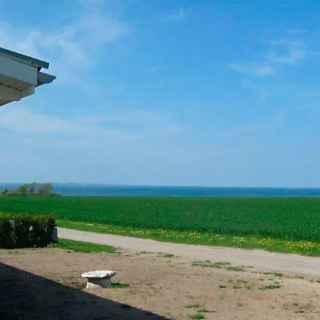 Hébergement de vacances Three-bedroom Holiday In 3 *